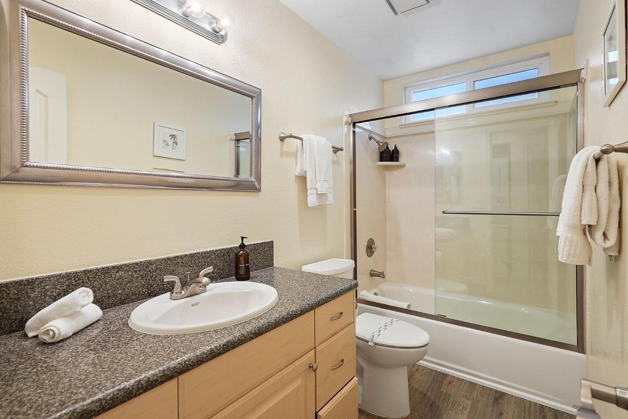 Perfection - Ocean Views, Parking, Pet Friendly & Steps2sand Сasa de vacaciones