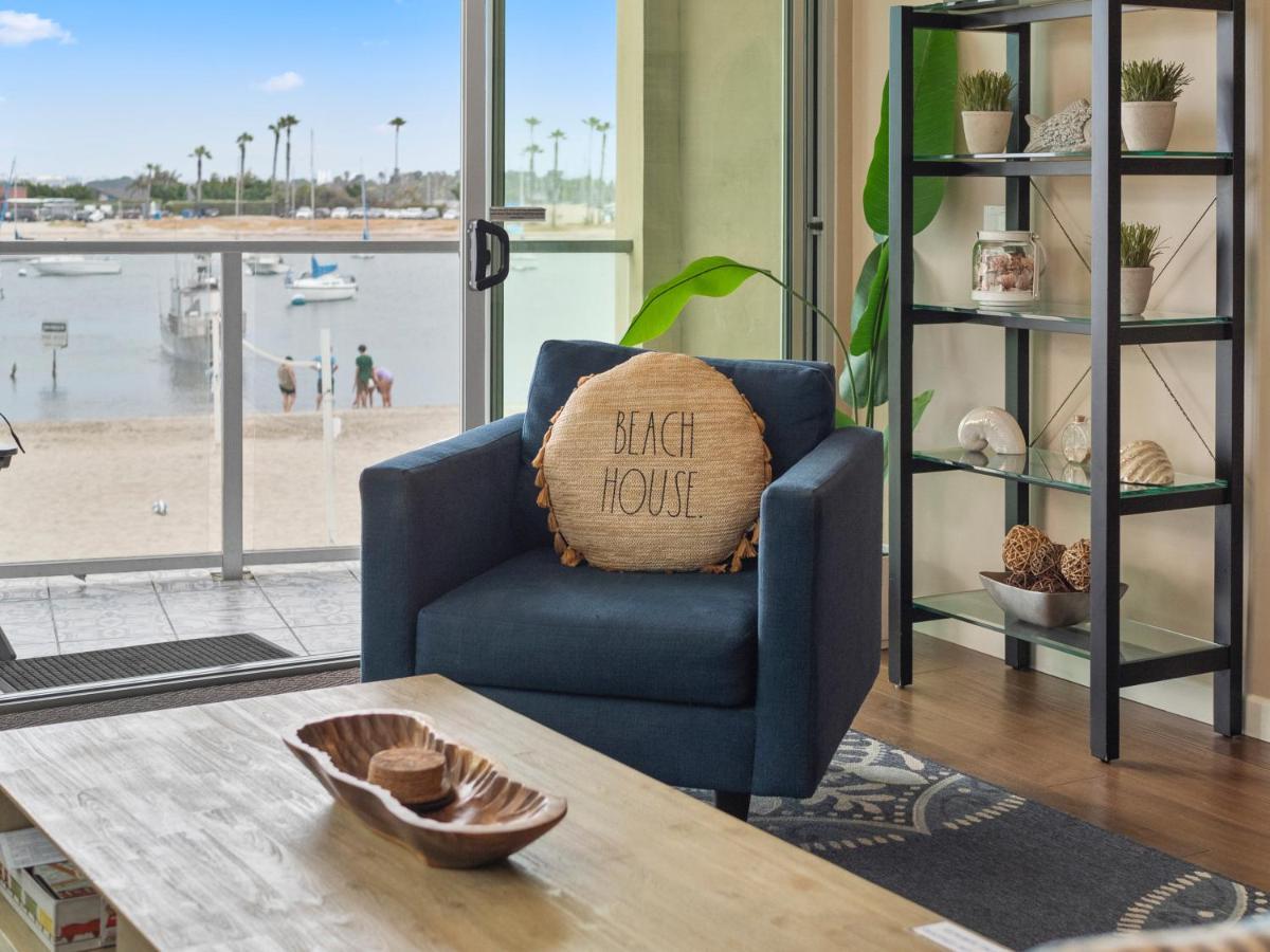 Stunning Bayfront With Gorgeous Views, Garage, Massive Roof Deck & Ac - Dogs Welcome! *
