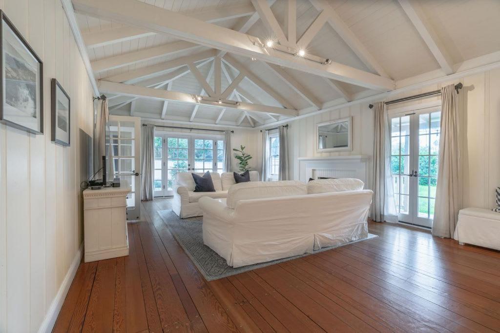 Charming La Jolla Shores