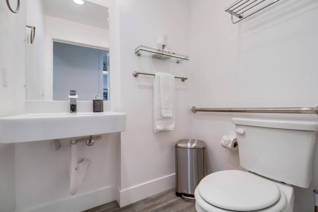 Apartment Park Blvd Paradise 302 Ada Compliant With A