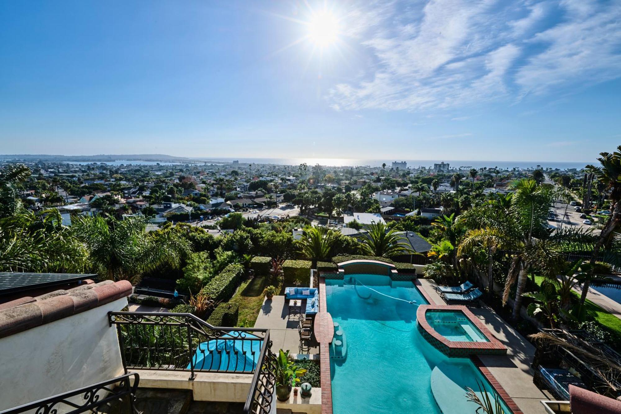 360 Degree Ocean & Views With Pool, Spa, Close To The Beach! Pets Ok *