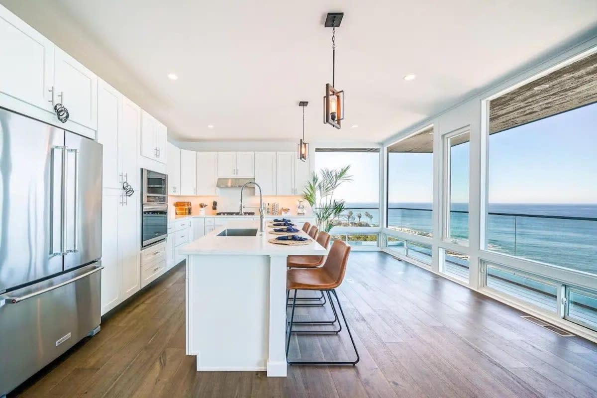 Panoramic Ocean Vistas With Hot Tub And Firepit San Diego