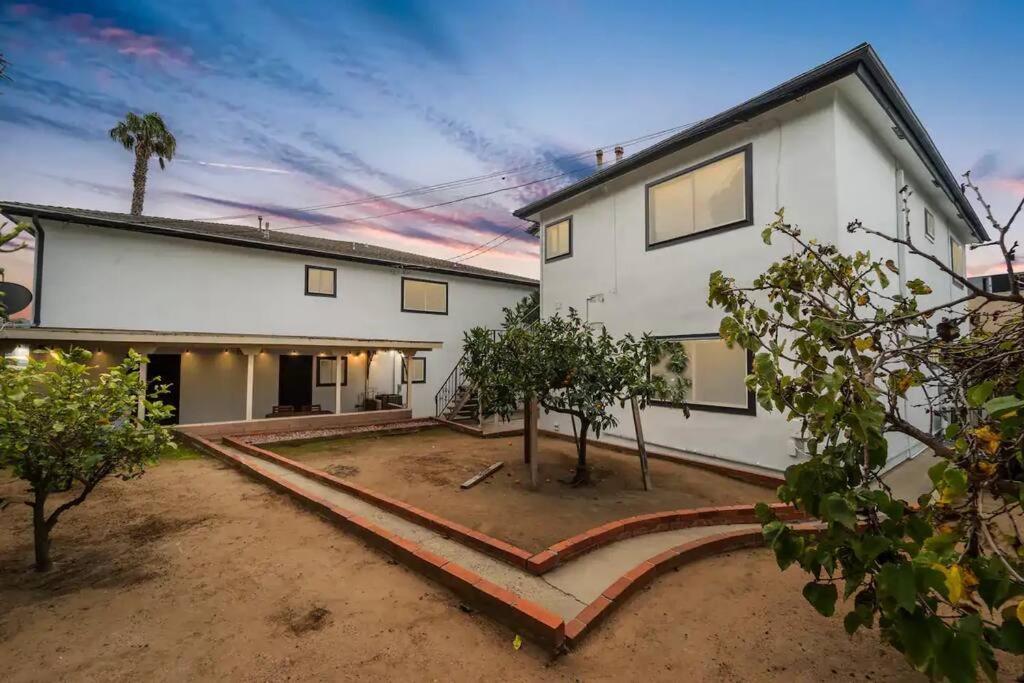 Casa Italia -2br- Free Driveway Parking For 2 Cars *