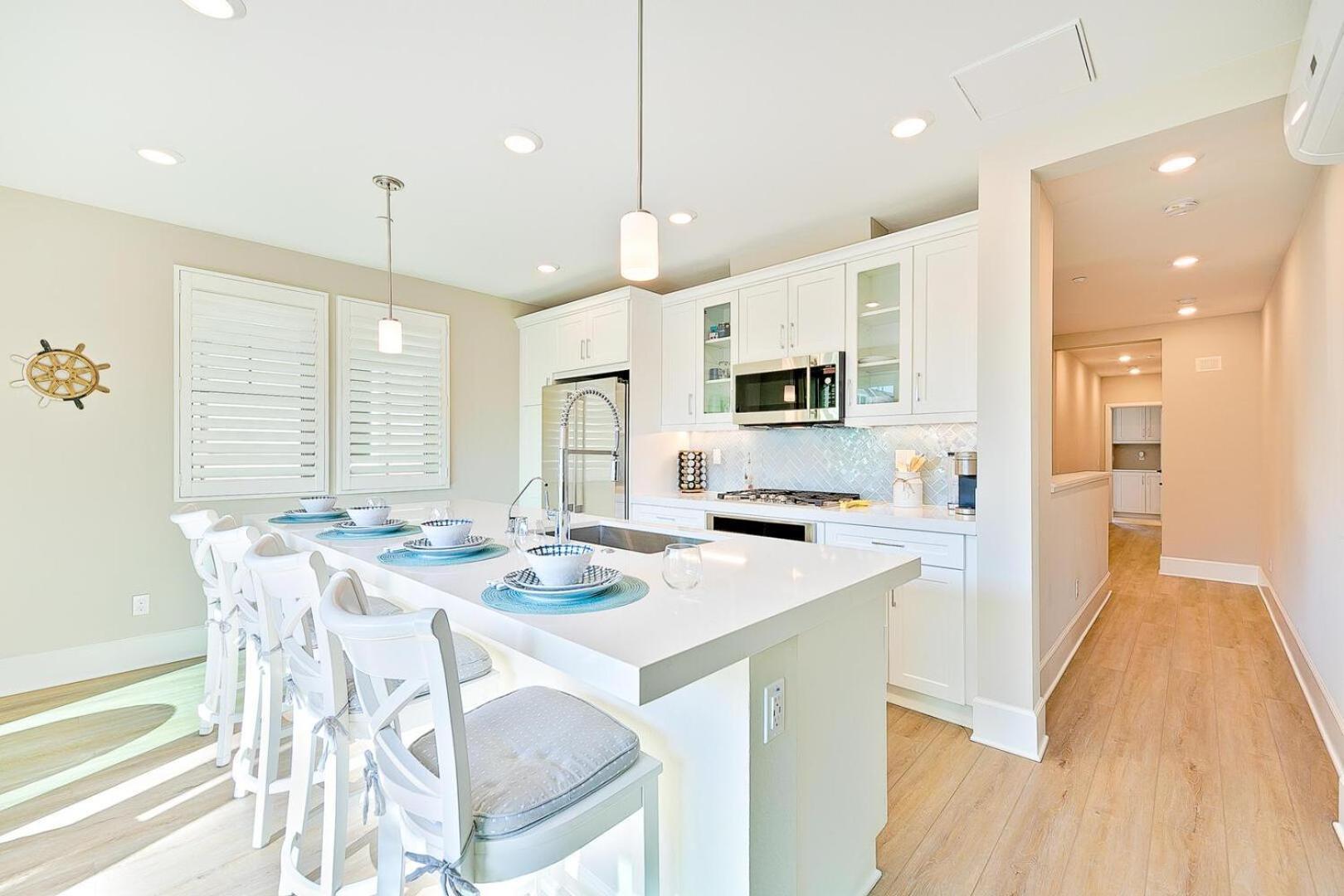 Bayside Cove 4 *