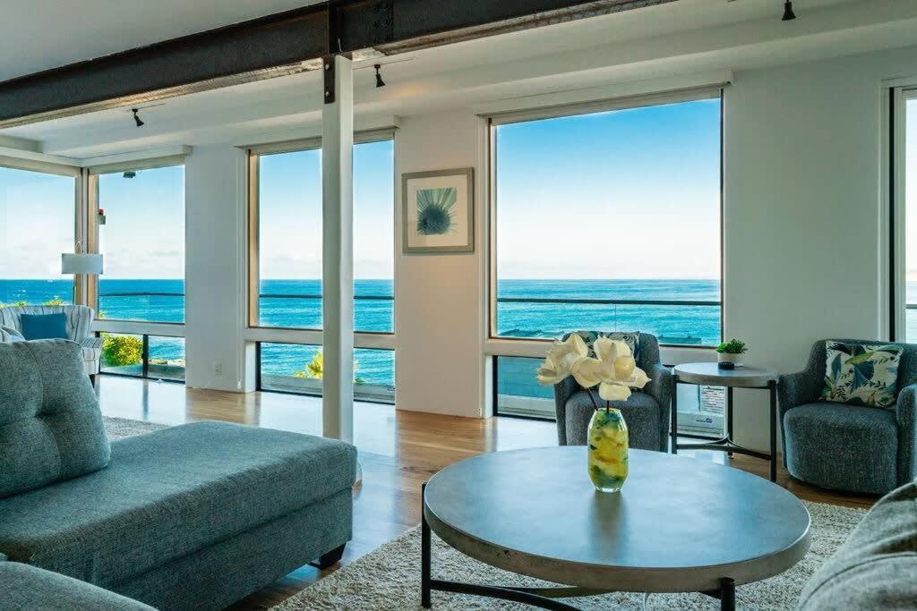 Oceanfront In Heart Of La Jolla Cove *