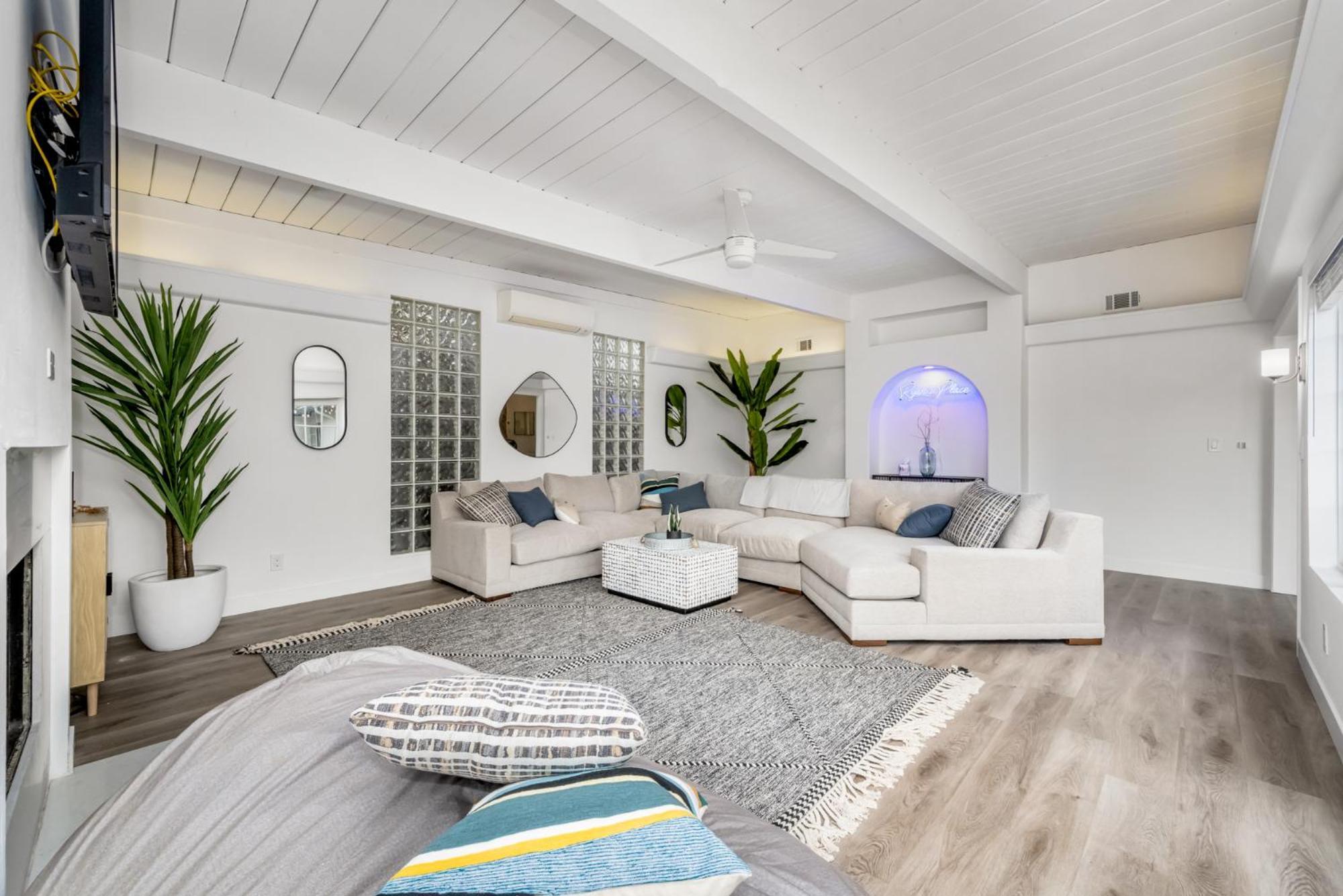 Spacious With 7 Beds Minutes From Mission Bay Holiday home *