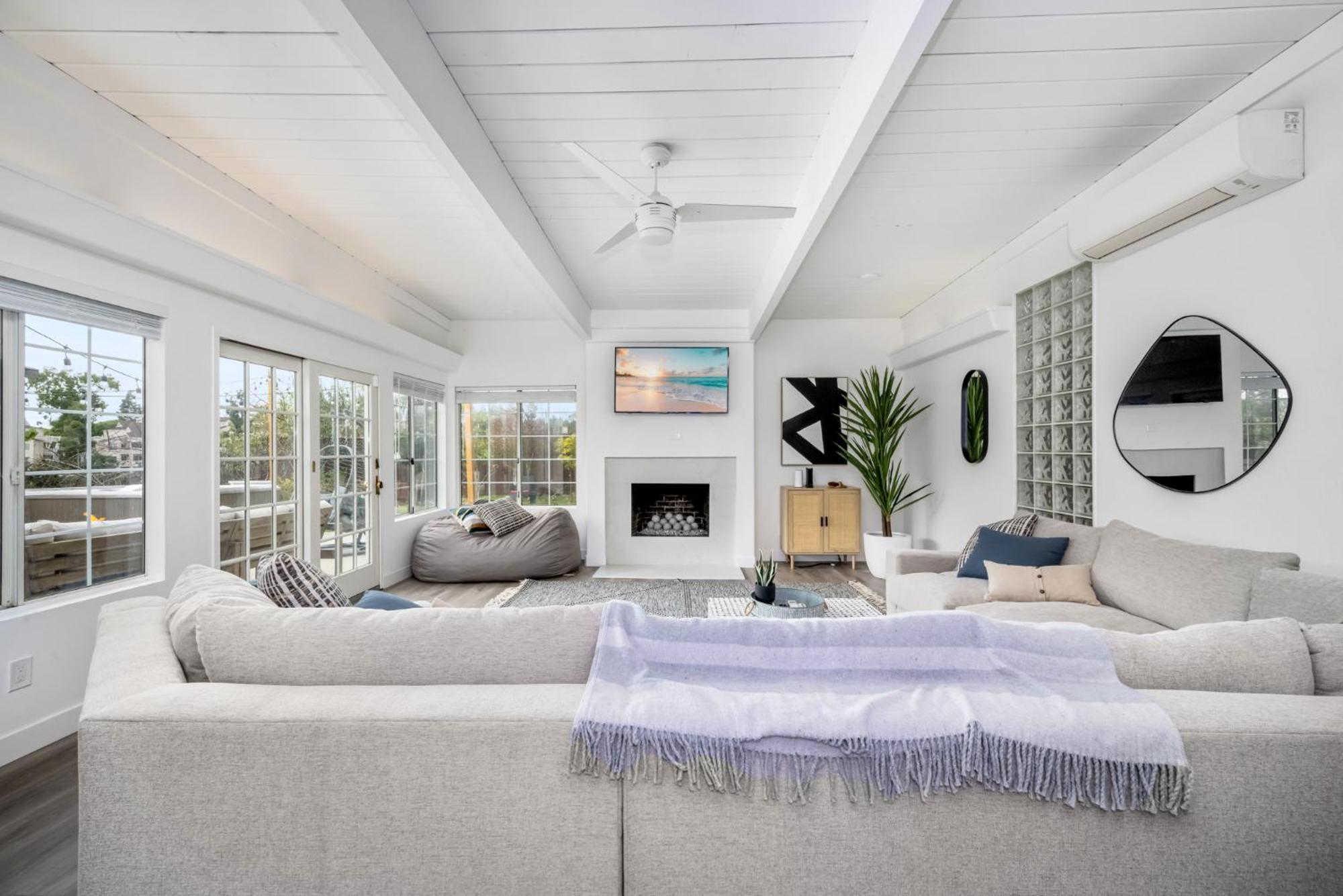 Spacious With 7 Beds Minutes From Mission Bay * San Diego