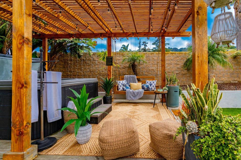 Outdoor Haven With Walk To La Jolla Shores *