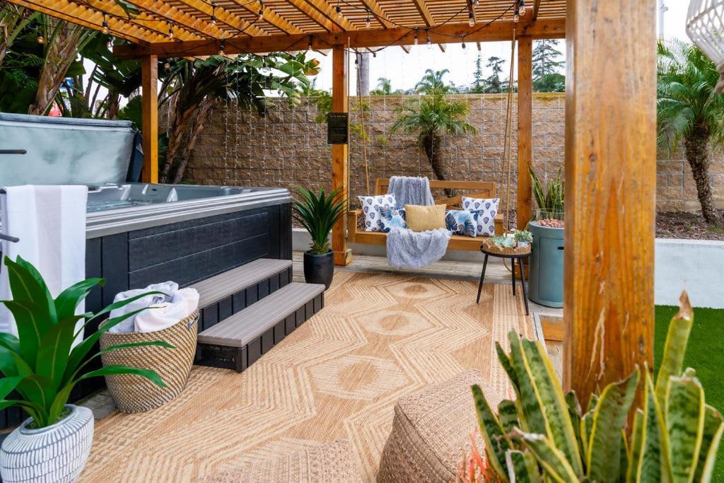 Outdoor Haven With Walk To La Jolla Shores *