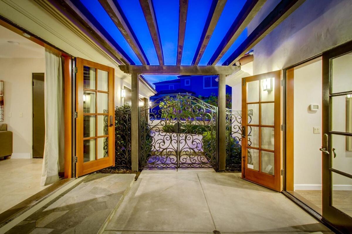Mediterranean Beauty With Rooftop Deck And Views * San Diego