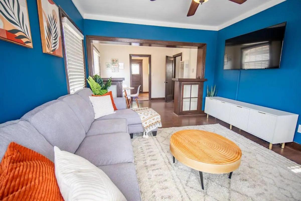 Sunny Retreat Near Zoo, Beach & Downtown San Diego