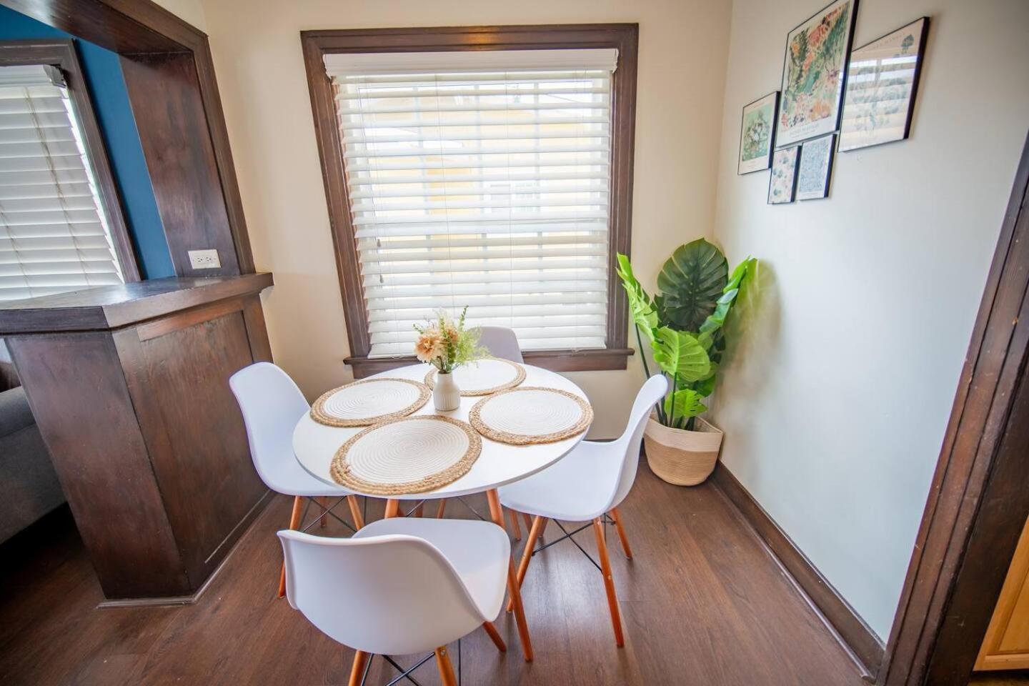 Sunny Retreat Near Zoo, Beach & Downtown *