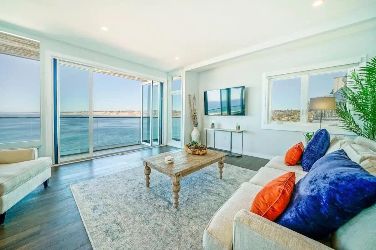 Panoramic Ocean Vistas With Hot Tub And Firepit Holiday home