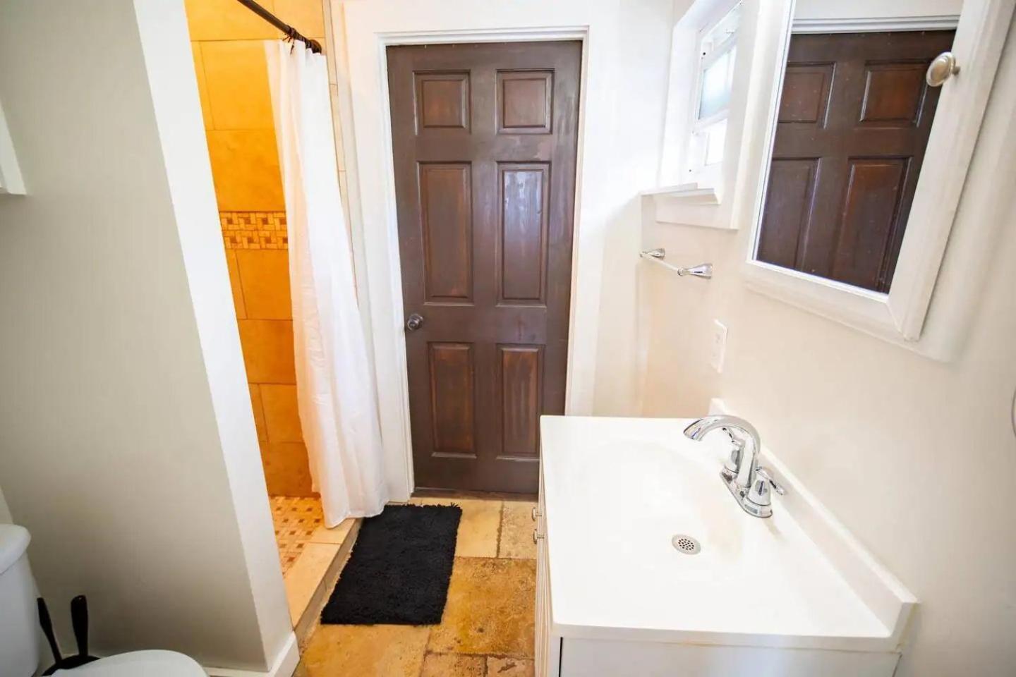 Sunny Retreat Near Zoo, Beach & Downtown Holiday home San Diego