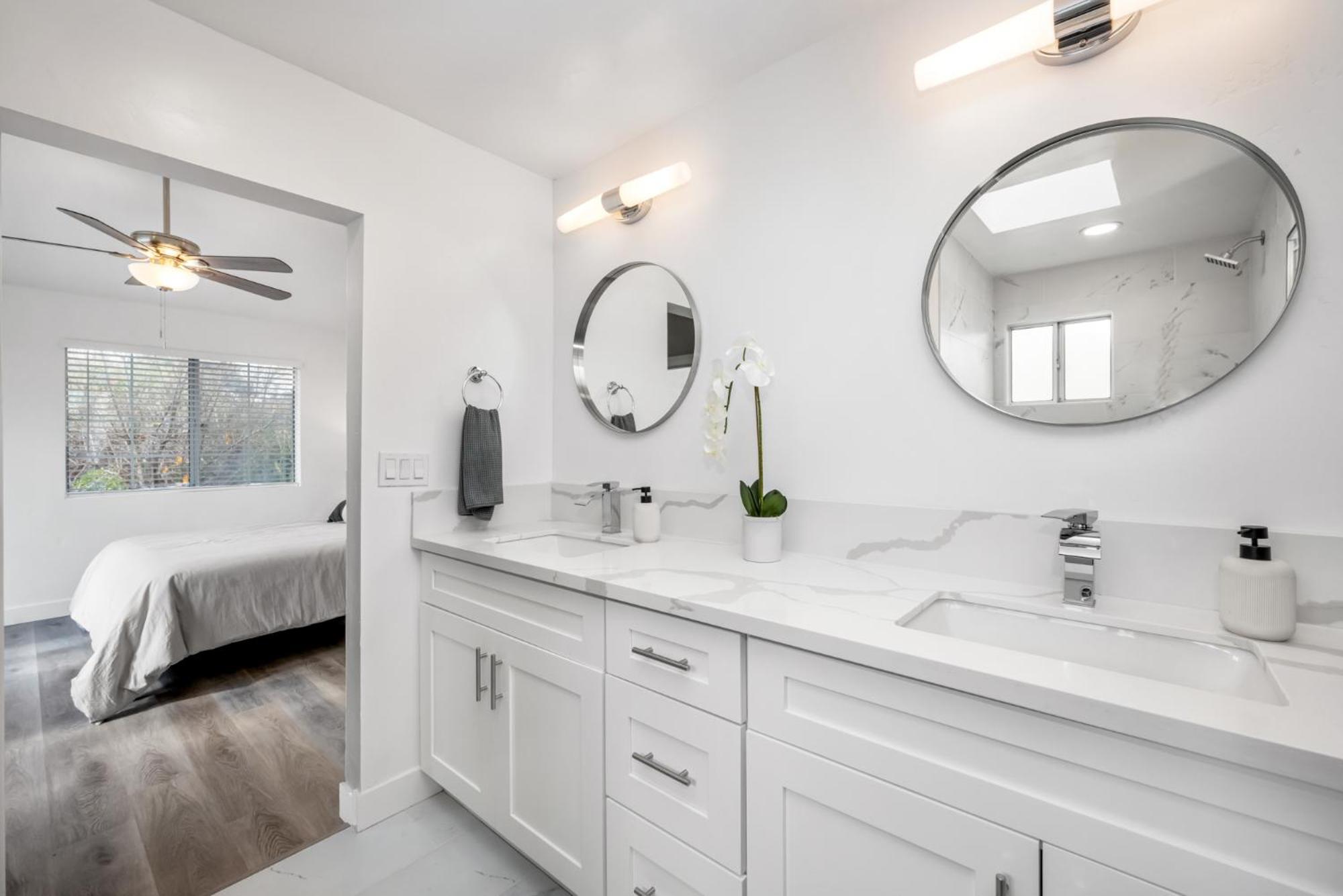 Spacious With 7 Beds Minutes From Mission Bay San Diego