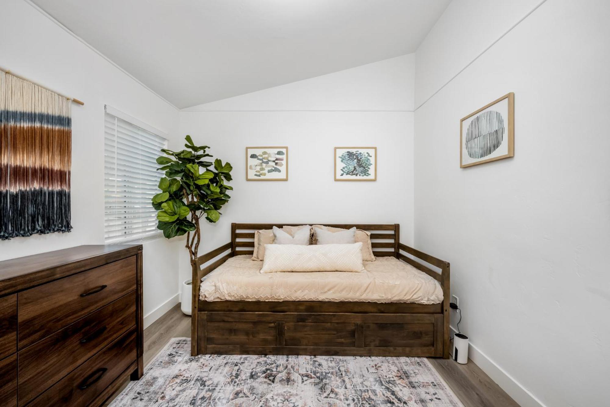 Spacious With 7 Beds Minutes From Mission Bay *