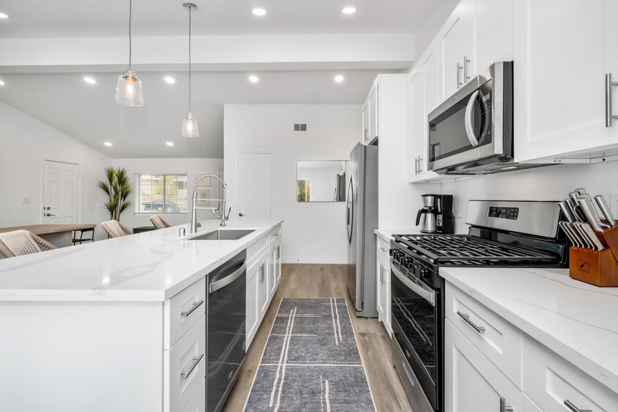 Spacious With 7 Beds Minutes From Mission Bay * San Diego