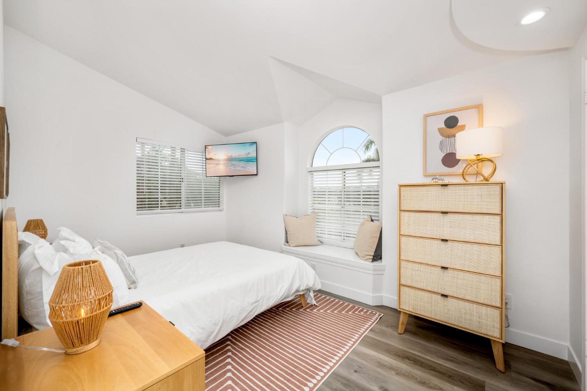 Spacious With 7 Beds Minutes From Mission Bay San Diego