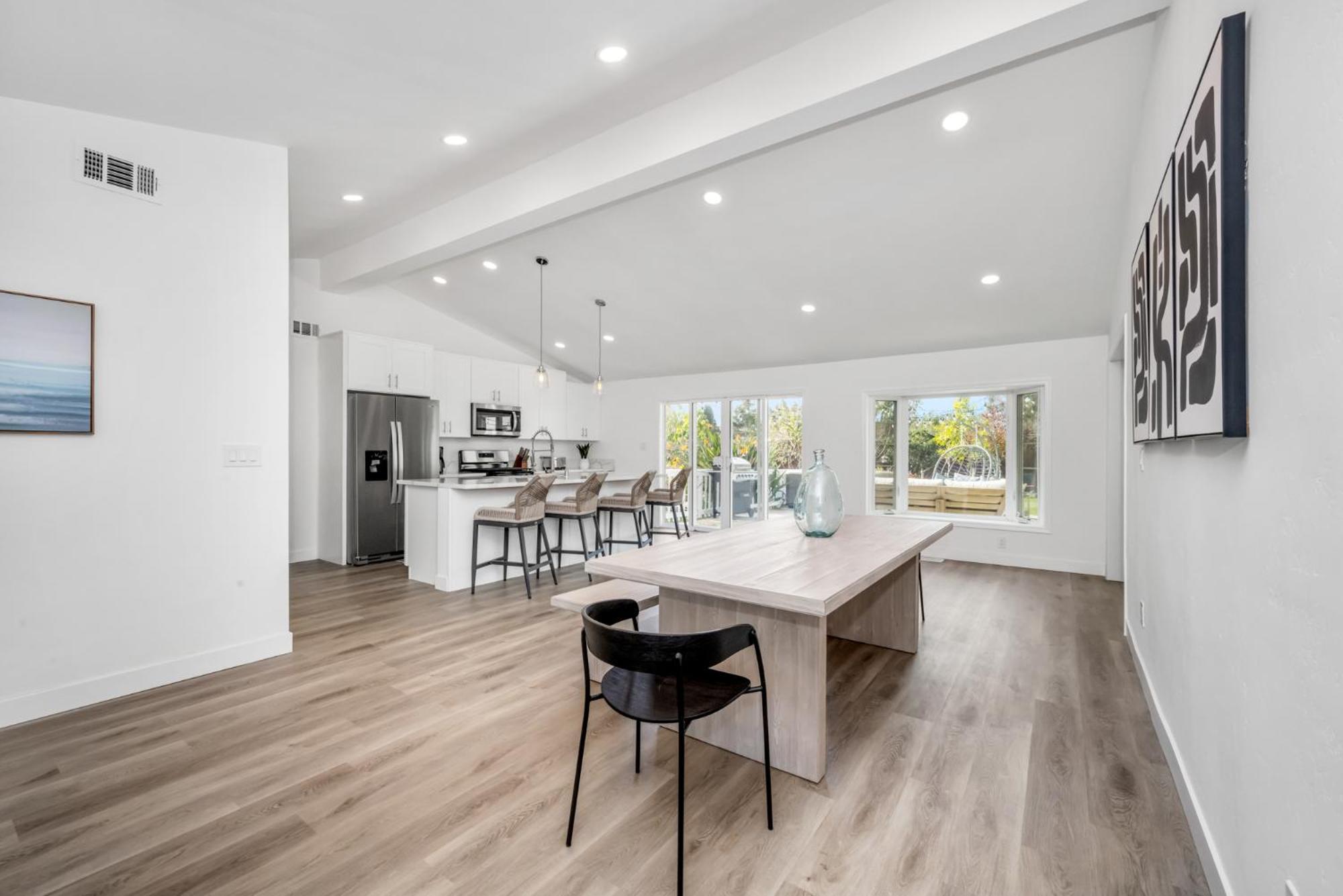 Spacious With 7 Beds Minutes From Mission Bay Holiday home San Diego