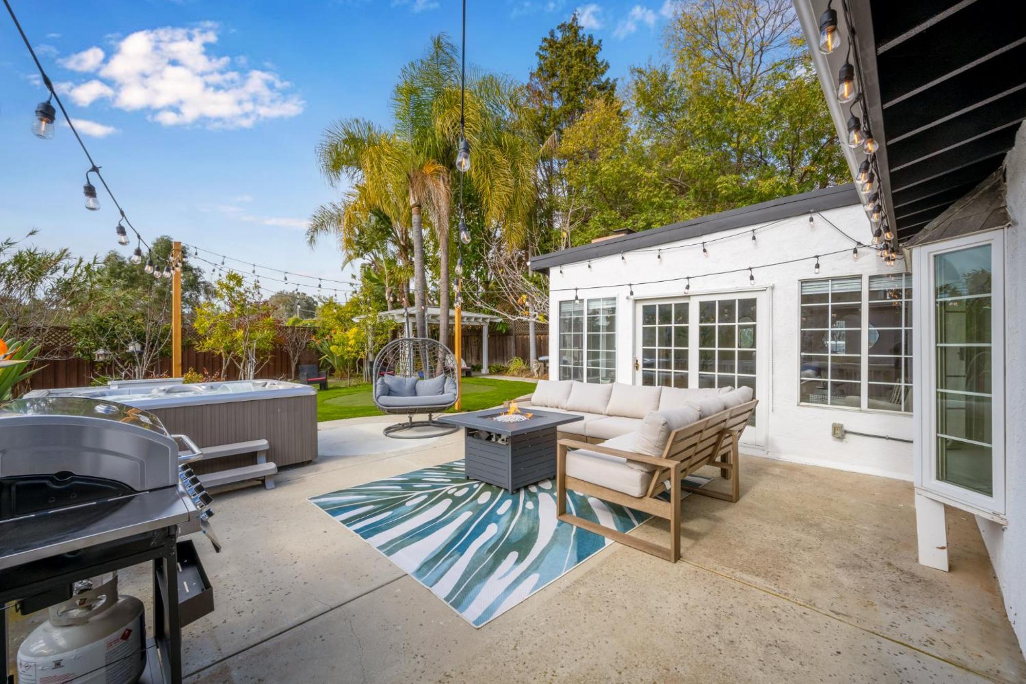 Spacious With 7 Beds Minutes From Mission Bay *
