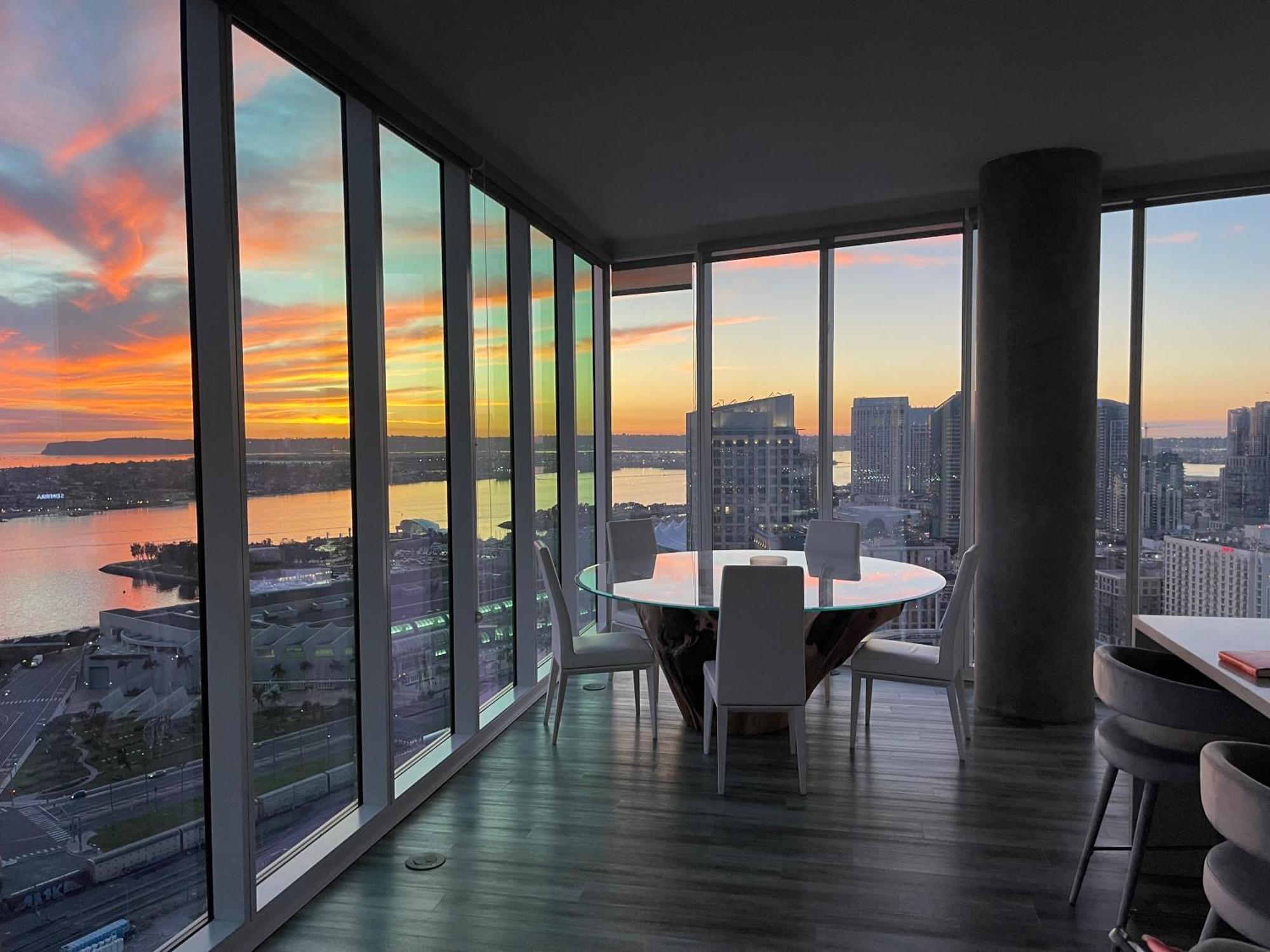 Convention Center Padres Ocean Views Sd Zoo Apartment *