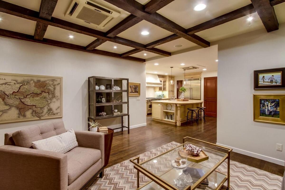 Mediterranean Beauty With Rooftop Deck And Views * San Diego