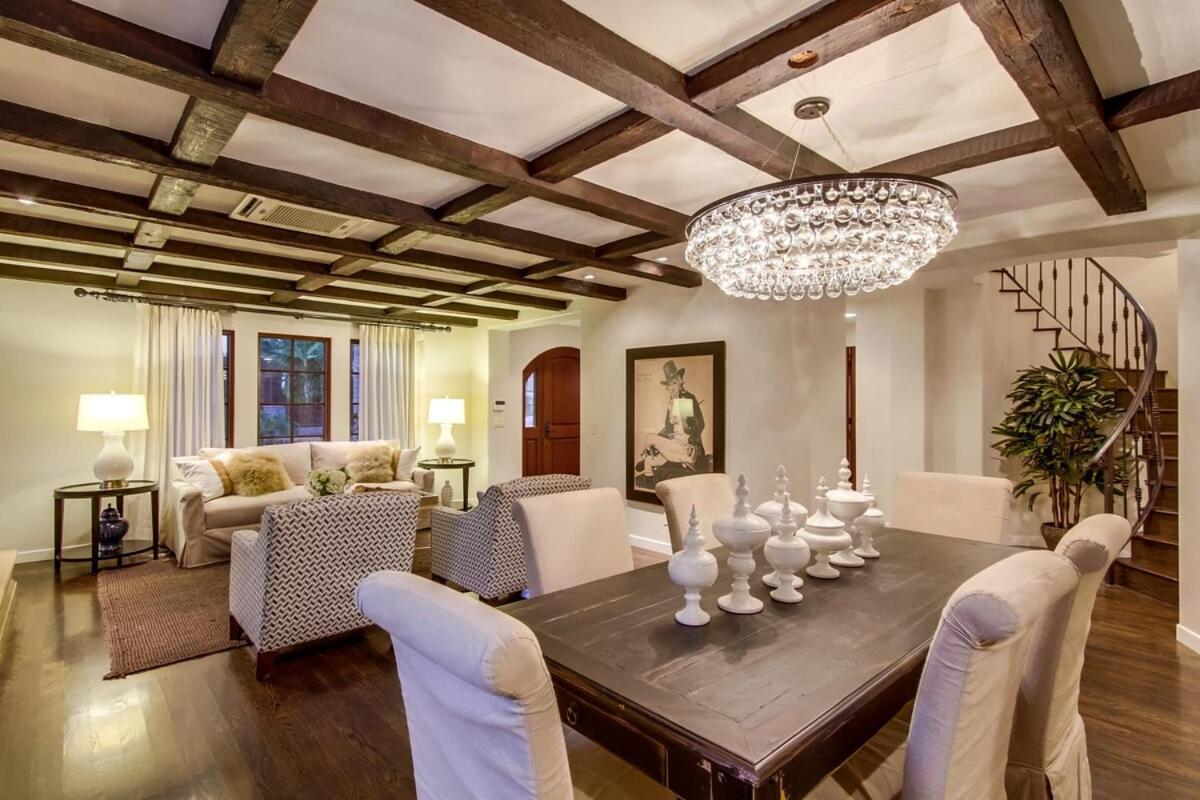 Mediterranean Beauty With Rooftop Deck And Views San Diego
