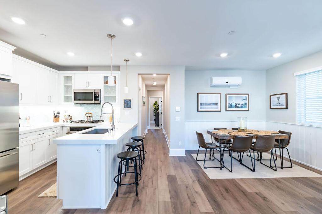 Pristine And Luxe, Steps To Mission And Bay! Holiday home