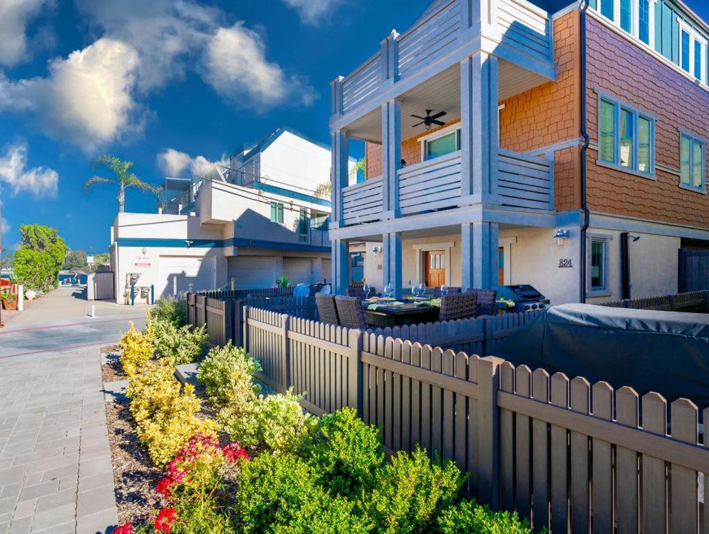 Holiday home Pristine And Luxe, Steps To Mission And Bay!