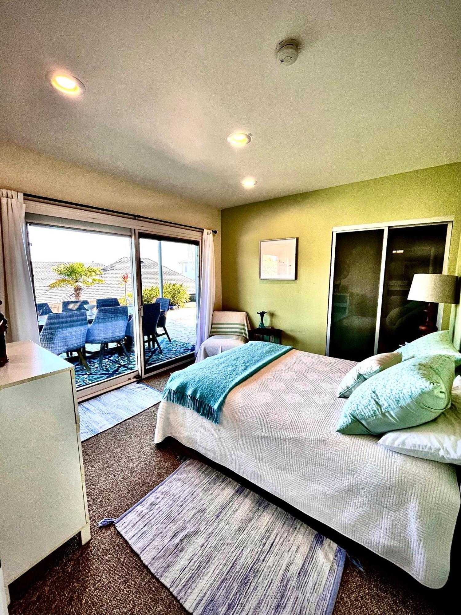 The Pool Side Hideaway With Golf Cart San Diego