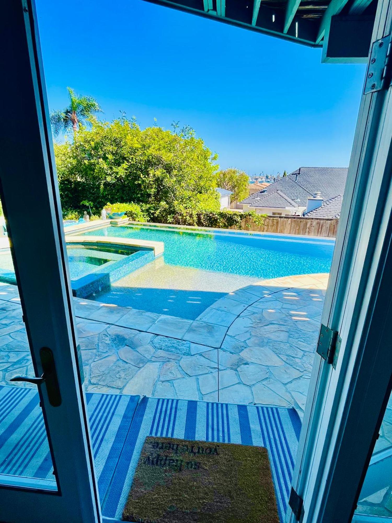 Apartment The Pool Side Hideaway With Golf Cart *