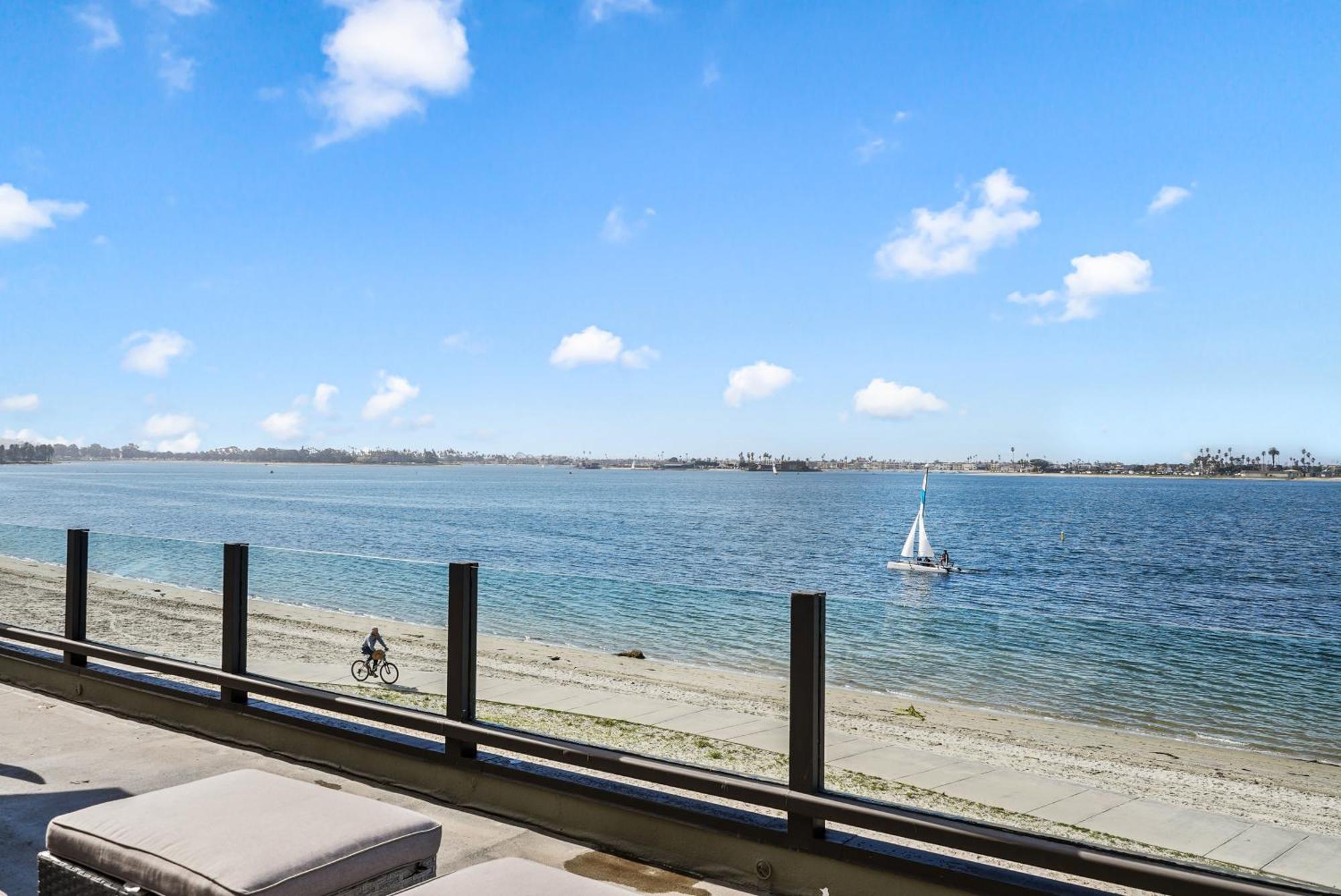 Mission Bay Dreams - W Bay Access, Parking, Pool & San Diego