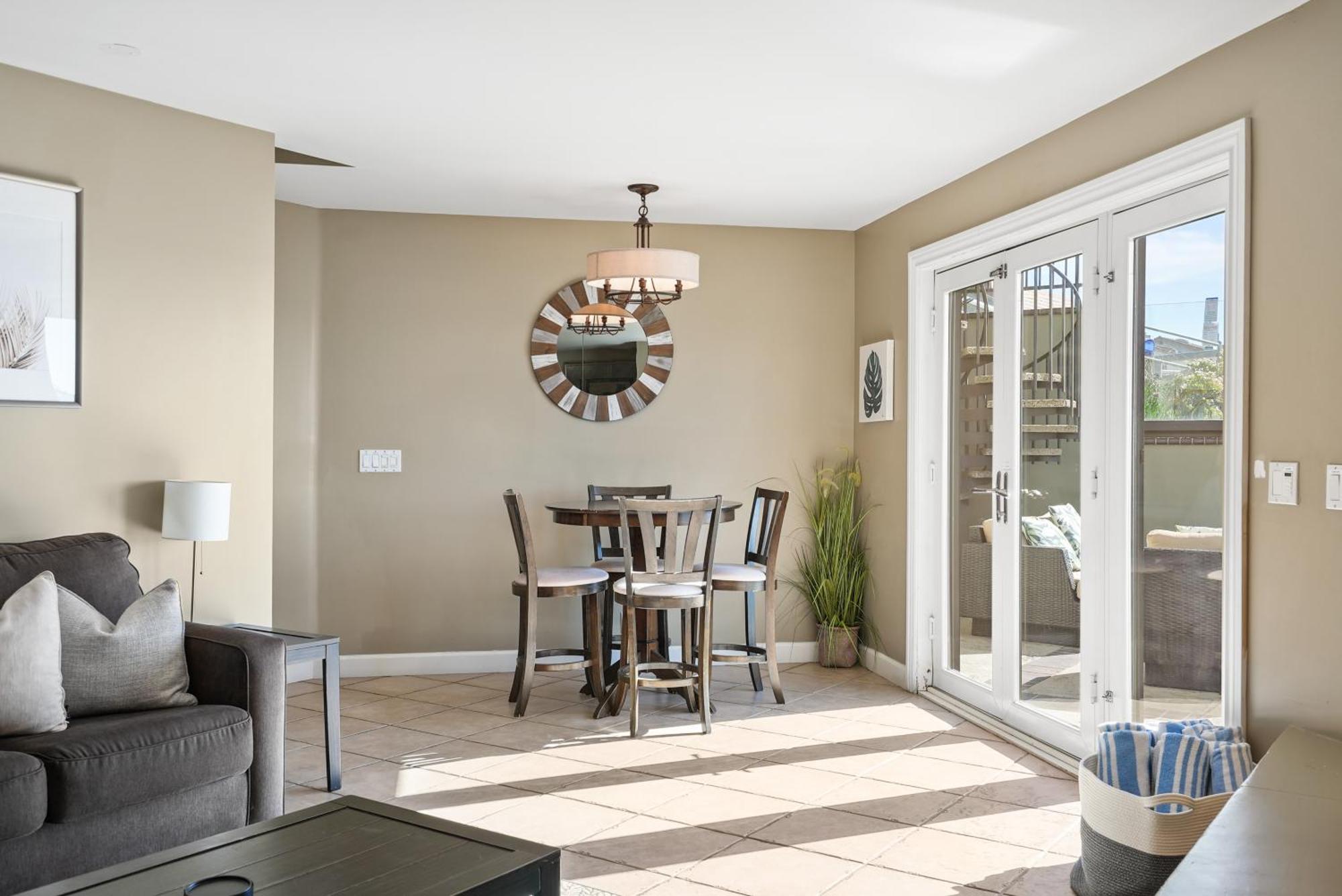 Mission Bay Dreams - W Bay Access, Parking, Pool &
