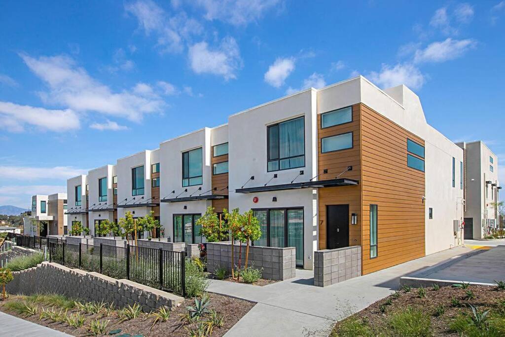 Luxury New With Private Rooftop, Downtown In Minutes