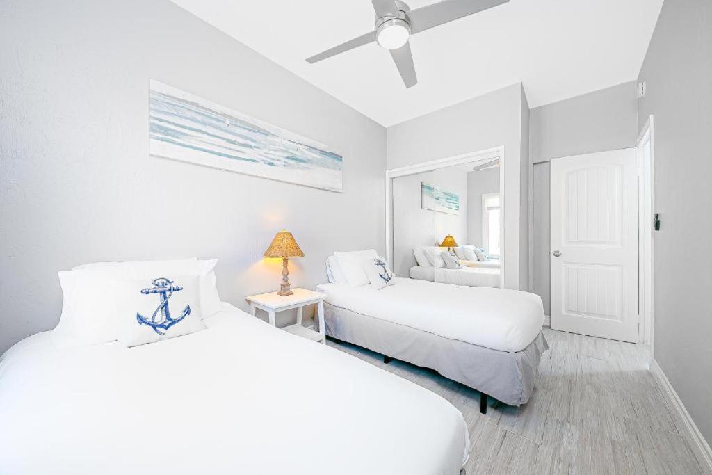 Stunning Ocean Views - Recently Renovated & Warm Sunsets * San Diego