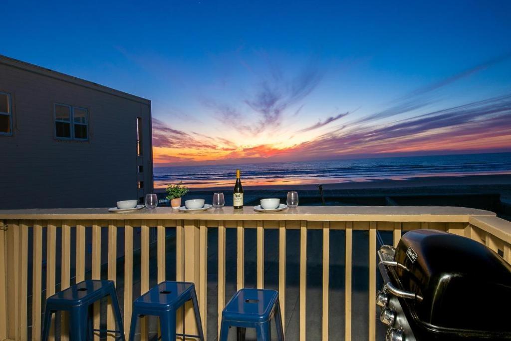 Stunning Ocean Views - Recently Renovated & Warm Sunsets Holiday home San Diego