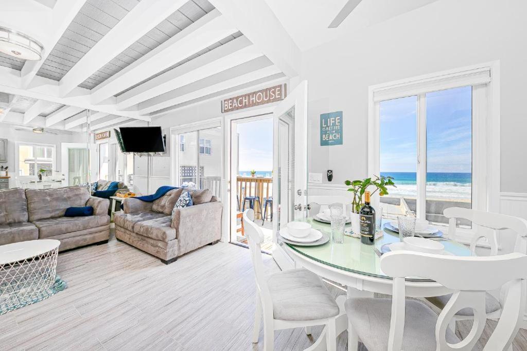 Stunning Ocean Views - Recently Renovated & Warm Sunsets *