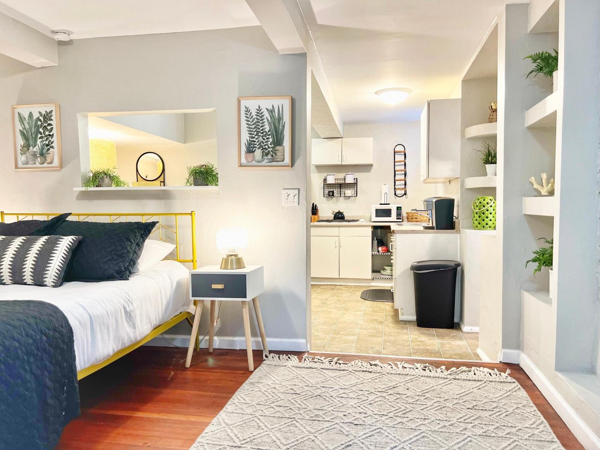 Apartment Urban Oasis Near The Zoo A For 2 *