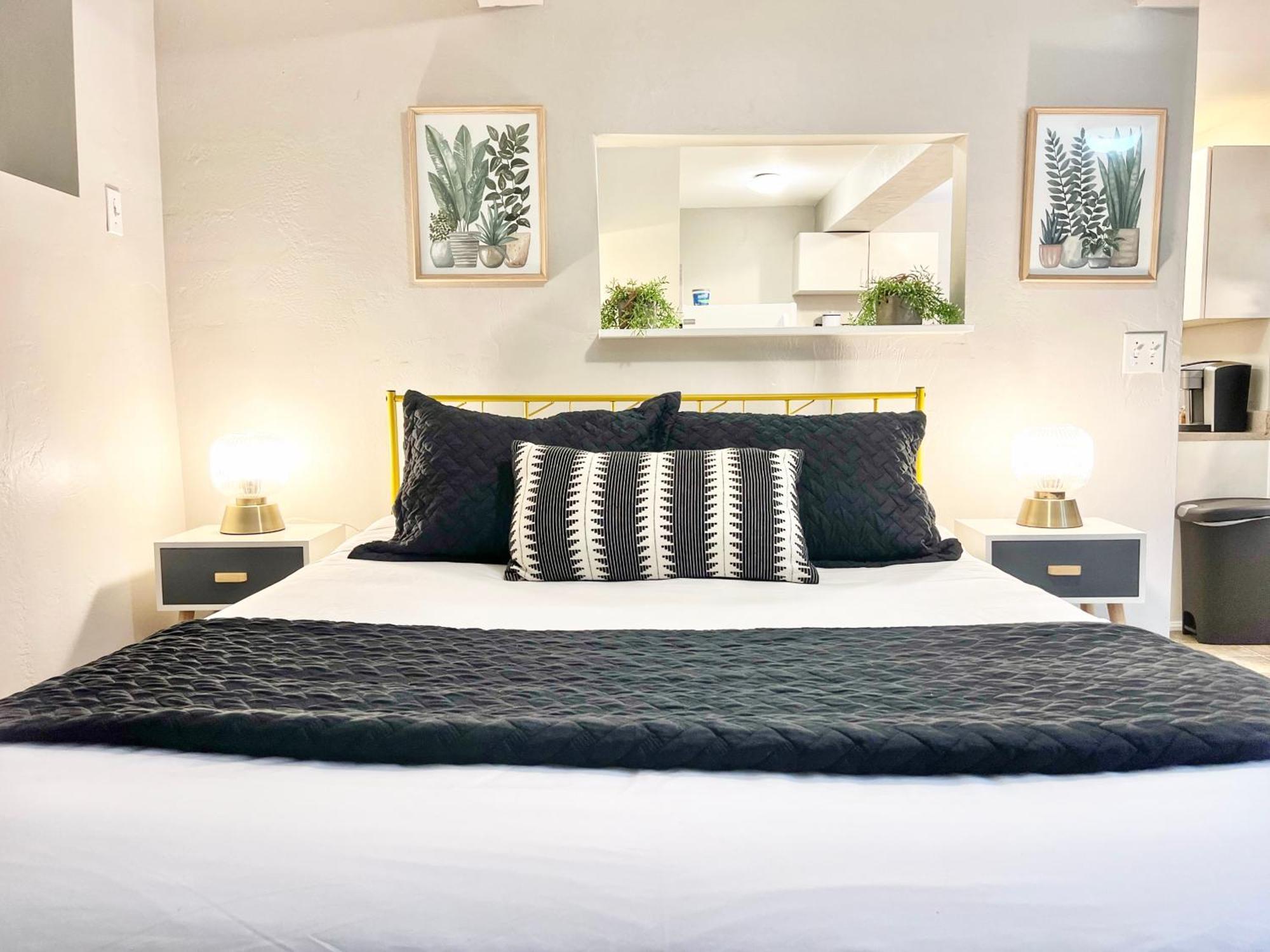 Apartment Urban Oasis Near The Zoo A For 2