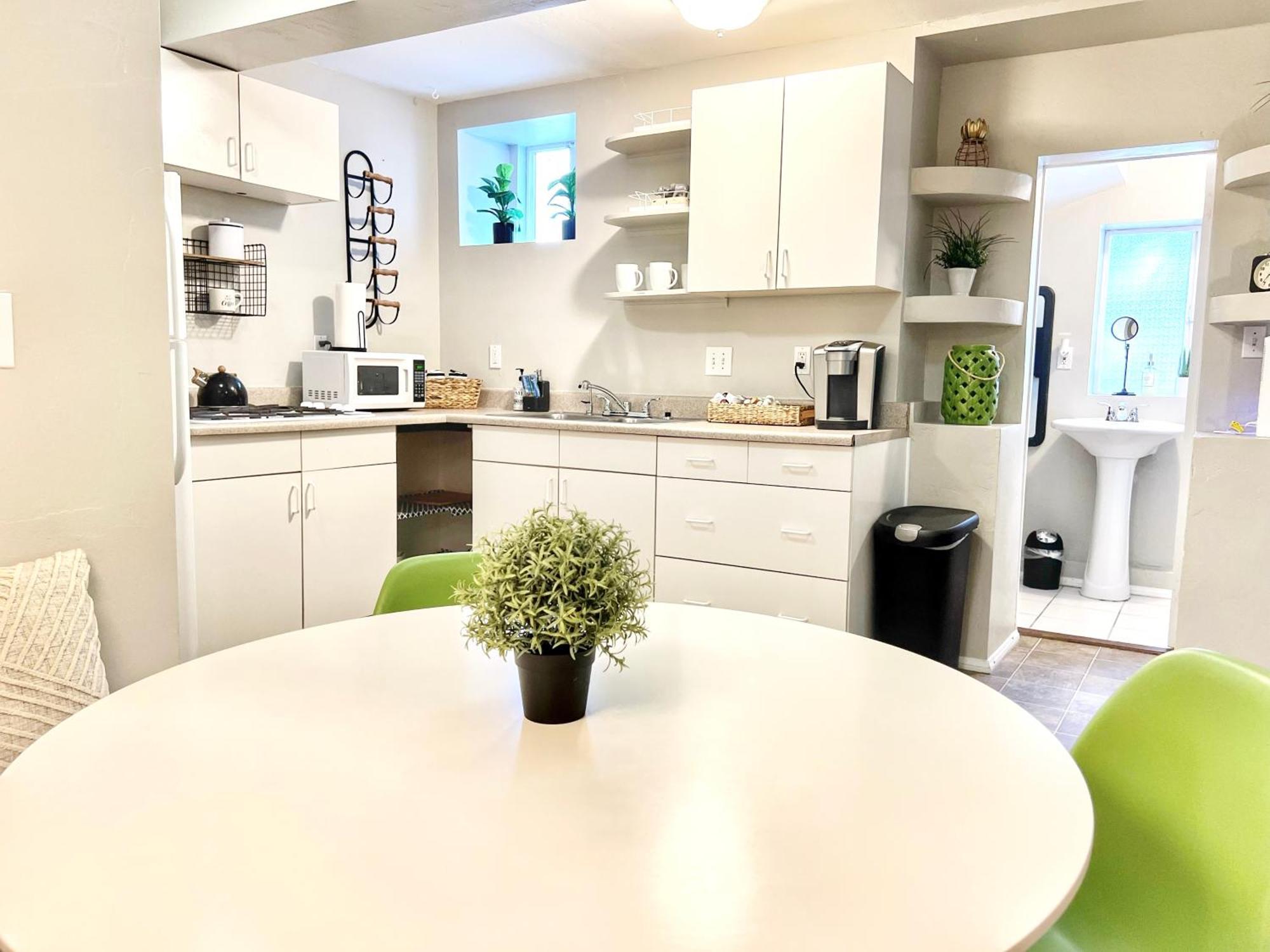Apartment Urban Oasis Near The Zoo A For 2 *