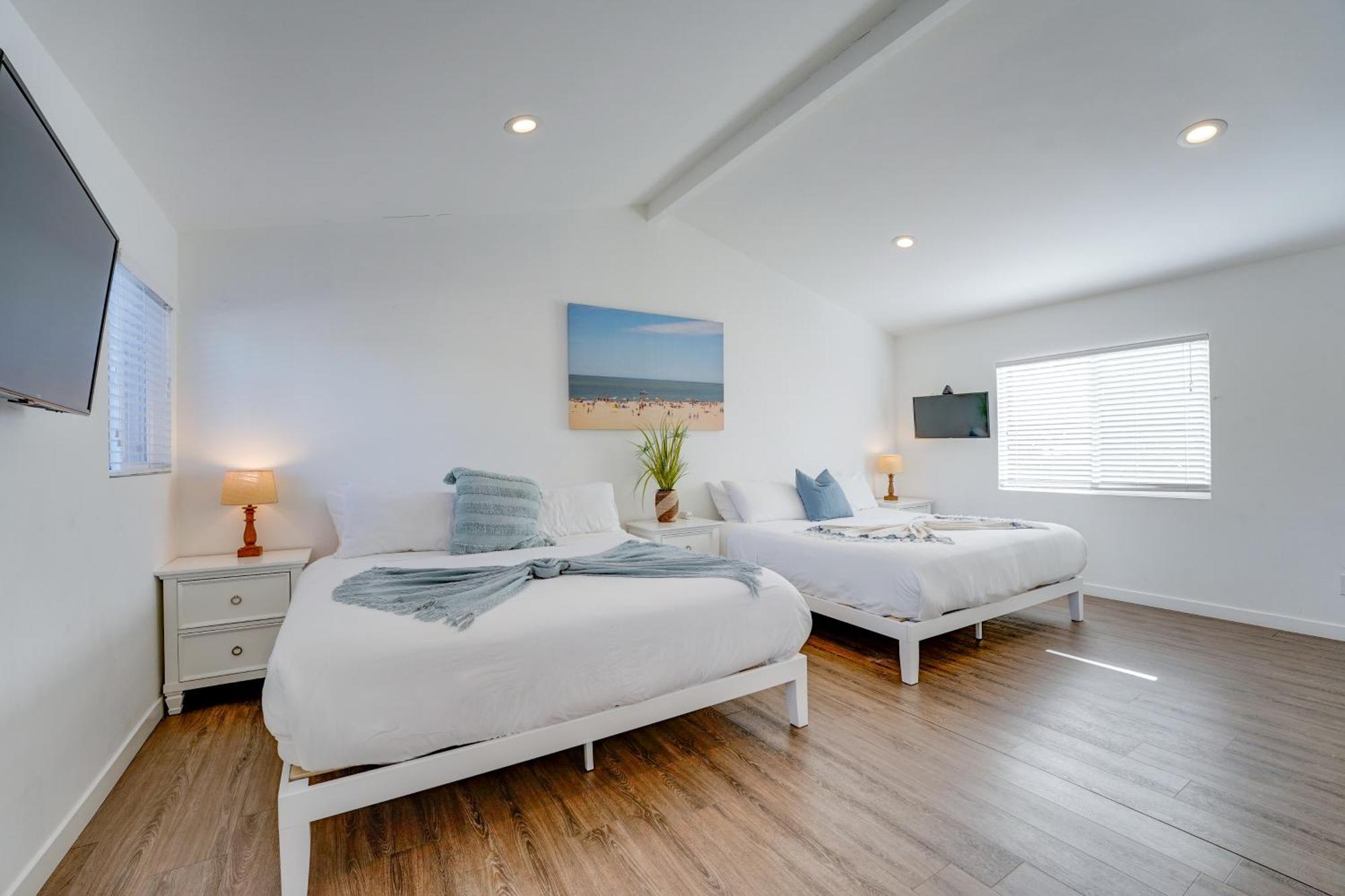 Holiday home Shores Perfection - Spa, Ac, Pet Friendly, Parking, Fire Pit & Massive Private Yard!