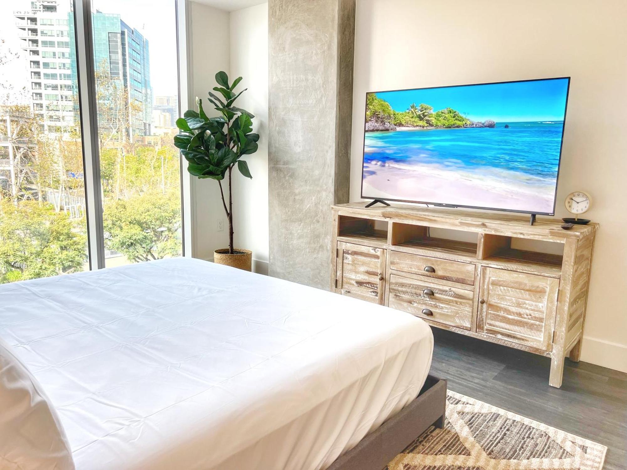Stunning By Petco Park! Apartment San Diego