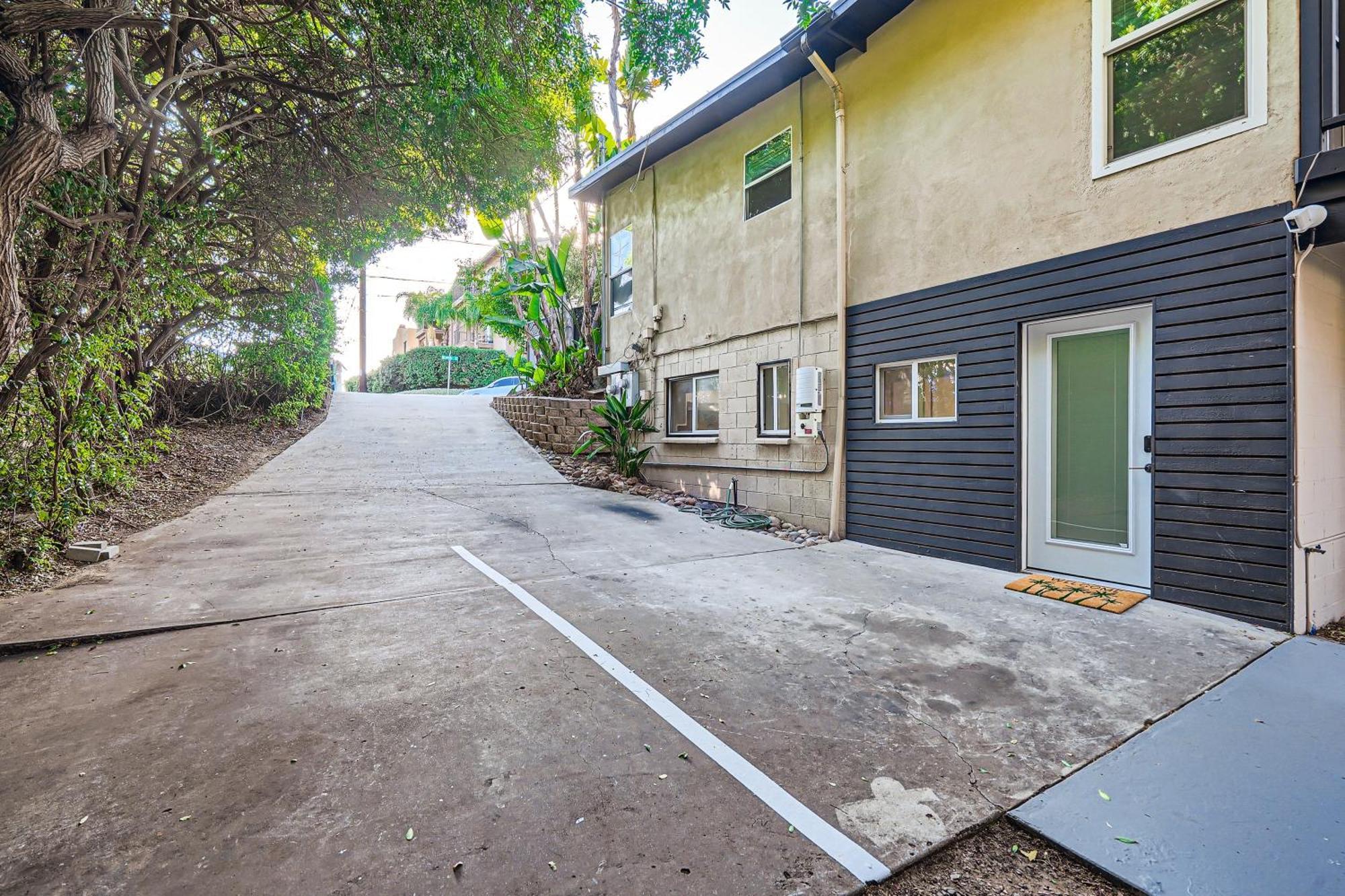 2-1 Getaway Near Major Attractions Apartment
