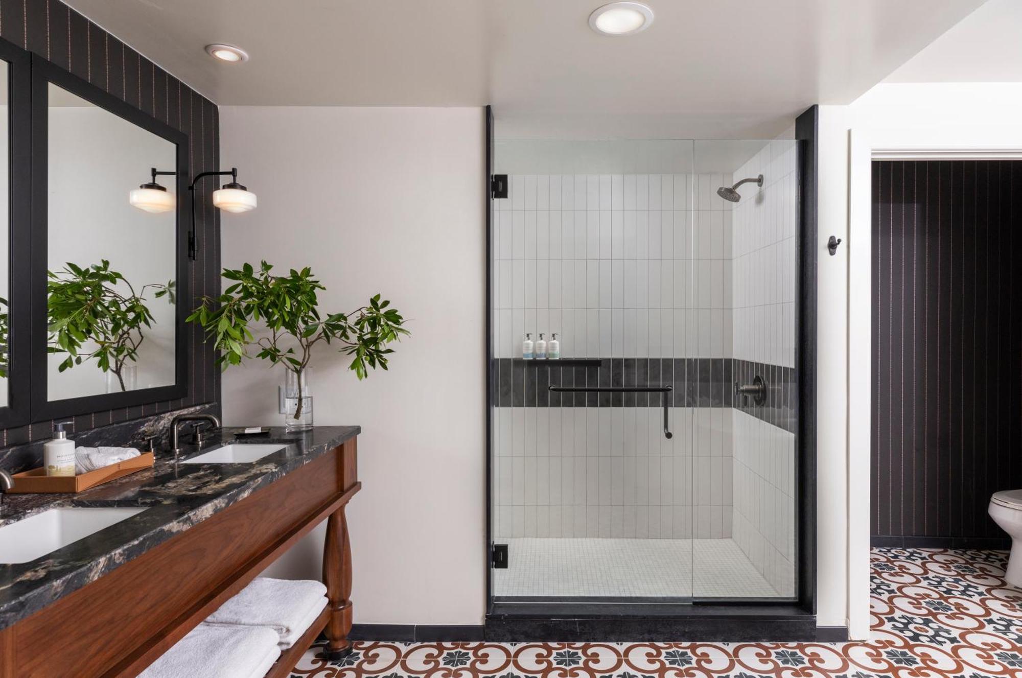 La Jolla & Spa