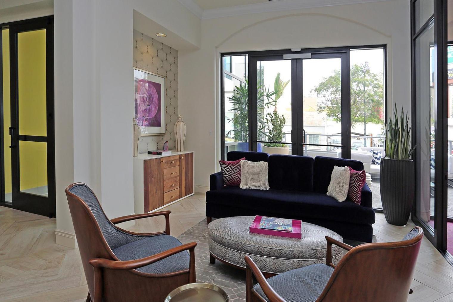 Little Italy W Gym Pool Nr Light Rail San-6 * San Diego
