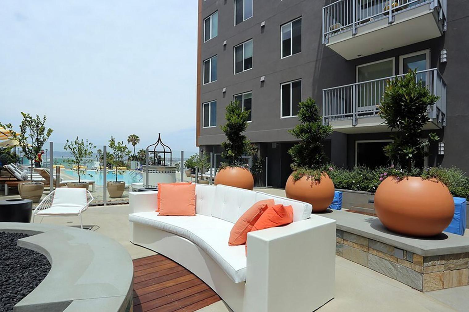 Little Italy W Gym Pool Nr Light Rail San-6