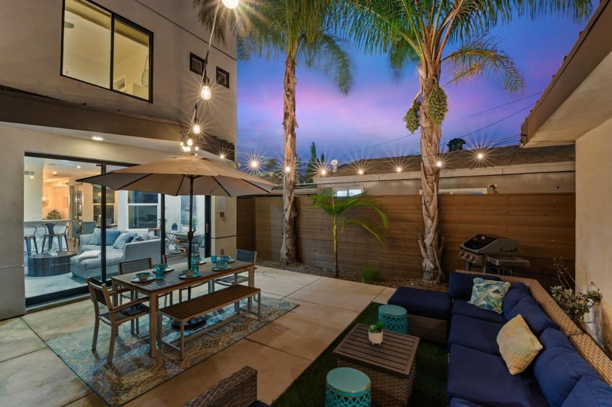 Beachside Bliss- 3-story Sleeps 12 Holiday home *