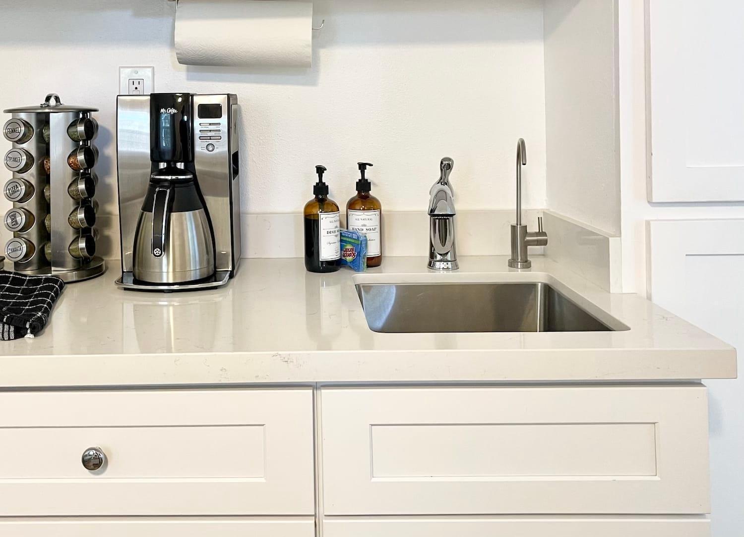 Apartment Hidden Gem With Hot Tub And Parking - 4 Guests