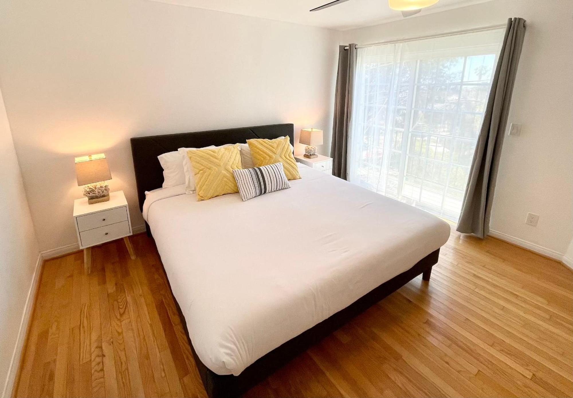 Hidden Gem With Hot Tub And Parking - 4 Guests Apartment