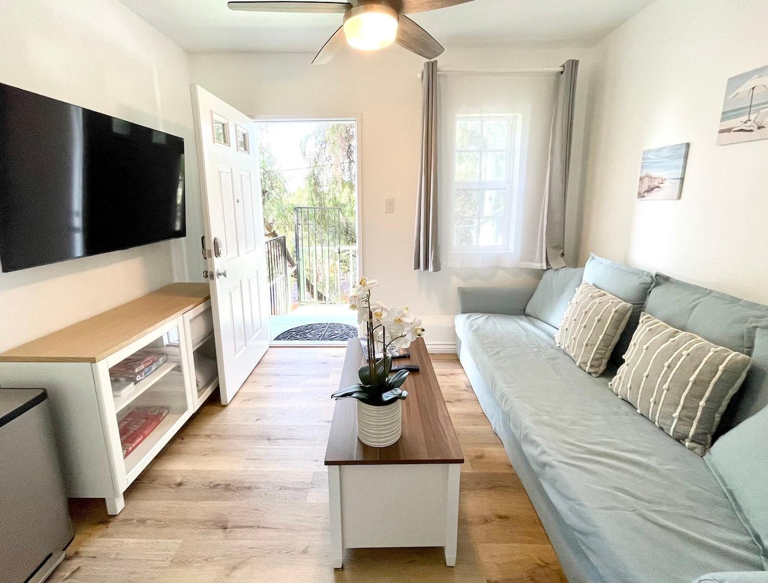 Hidden Gem With Hot Tub And Parking - 4 Guests Apartment *